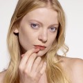 Lip Crayon 01 peach - 0254 1080x1080 Webshop_master.jpg